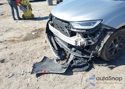 2021 Chrysler Pacifica Touring z USA, uszkodzony, nr VIN 2C4RC1FG2MR526599